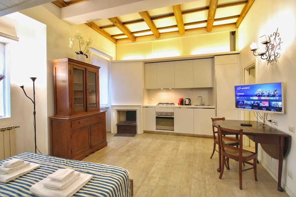 Cozy Studio Flat In Trastevere By Yourhost ローマ エクステリア 写真